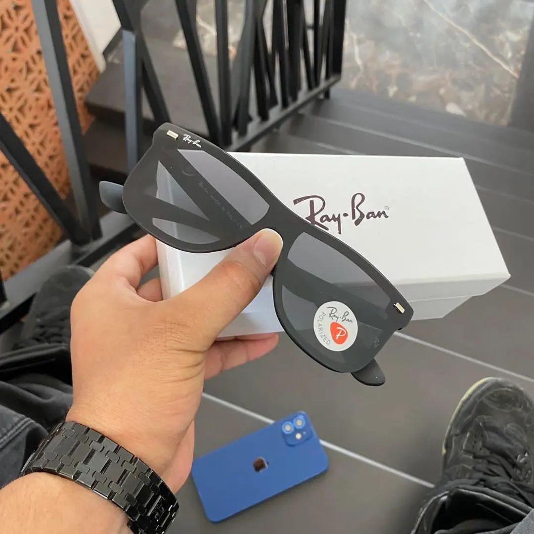 New Stylish Square Black & Black 650 Mens Polarized Sunglasses.